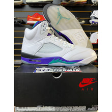 Load image into Gallery viewer, air jordan 5 grape 2025 sz 14
