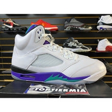 Load image into Gallery viewer, air jordan 5 grape 2025 sz 14
