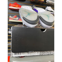 Load image into Gallery viewer, air jordan 5 grape 2025 sz 14
