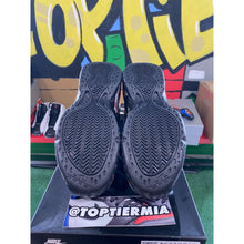 Load image into Gallery viewer, nike foamposite one floral 2019 sz 10 BRAND NEW

