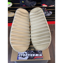 Load image into Gallery viewer, YEEZY SLIDE BONE SZ 9
