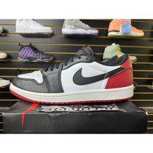 Load image into Gallery viewer, AIR JORDAN 1 LOW BLACK TOE SZ 11
