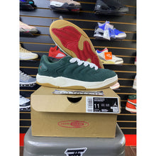 Load image into Gallery viewer, JORDAN SESSION DEEP FIR PALE IVORY SZ 11 BRAND NEW

