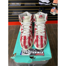 Load image into Gallery viewer, NIKE SB DUNK HIGH PICNIC SZ 9.5
