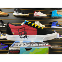 Load image into Gallery viewer, VANS SK8-LOW X THE SIMPSONS EL BARTO SZ 13
