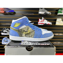 Load image into Gallery viewer, AIR JORDAN 1 ALPHA WHITE UNIVERSITY BLUE 2007 SZ 10
