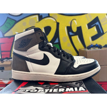 Load image into Gallery viewer, air jordan 1 dark mocha 2020 sz 8.5
