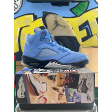 Load image into Gallery viewer, air jordan 5 unc 2023 sz 10
