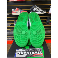 Load image into Gallery viewer, air jordan 1 high lucky green sz 8.5
