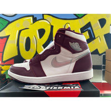 Load image into Gallery viewer, air jordan 1 high og bordeaux 2021 sz 10.5 BRAND NEW
