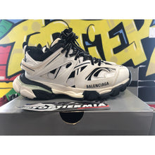 Load image into Gallery viewer, balenciaga wmns track sneaker white black 2021 sz 37
