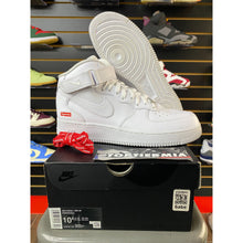 Load image into Gallery viewer, AIR FORCE 1 MID SUPREME WHITE SZ 10.5
