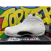 Load image into Gallery viewer, nike foamposite comme des garcons white 2021 sz 6.5 BRAND NEW
