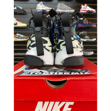 Load image into Gallery viewer, NIKE AIR PRESTO MID ACRONYM RACER PINK 2018 sz 9
