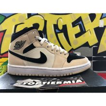 Load image into Gallery viewer, air jordan 1 mid wmns barely orange 2020 sz 7w/5.5m
