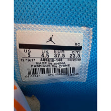 Load image into Gallery viewer, air jordan 1 high og off-white unc 2018 sz 5
