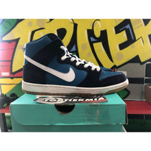 Load image into Gallery viewer, nike sb dunk high industrial blue 2017 sz 9.5
