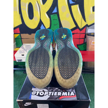 Load image into Gallery viewer, nike foamposite one weatherman 2013 sz 10
