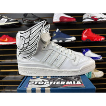Load image into Gallery viewer, ADIDAS FORUM HI WINGS 4.0 JEREMY SCOTT WHITE BLACK sz 7.5

