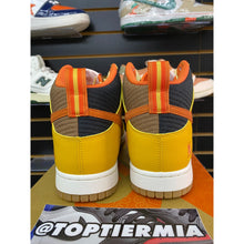 Load image into Gallery viewer, nike dunk high somos familia 2022 sz 9 BRAND NEW
