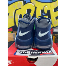 Load image into Gallery viewer, uptempo georgetown 2018 sz 11 BRAND NEW
