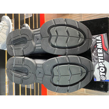 Load image into Gallery viewer, AIR JORDAN TRUNNER BLACK CAT SZ 9
