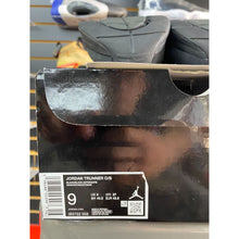 Load image into Gallery viewer, AIR JORDAN TRUNNER BLACK CAT SZ 9
