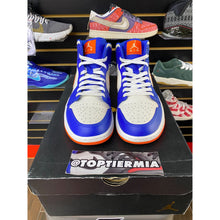 Load image into Gallery viewer, AIR JORDAN 1 MID KNICKS SZ 9
