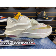 Load image into Gallery viewer, NIKE KD 7 AUNT PEARL SZ 8.5
