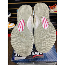 Load image into Gallery viewer, NIKE KD 7 AUNT PEARL SZ 8.5
