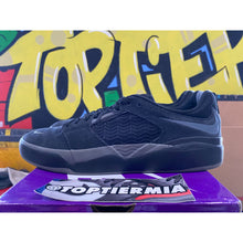 Load image into Gallery viewer, nike sb ishod ware black smoke grey triple black 2022 sz 11

