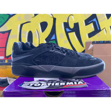 Load image into Gallery viewer, nike sb ishod ware black smoke grey triple black 2022 sz 11
