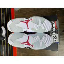 Load image into Gallery viewer, AIR JORDAN 6 CARMINE SZ 8 BRAND NEW
