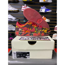 Load image into Gallery viewer, NIKE SB DUNK WIZARD OF OZ POPPY FIELD (PS) SZ 2.5
