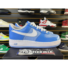 Load image into Gallery viewer, AIR FORCE 1 '07 LV8 PSYCHIC BLUE PATENT SZ 9.5 BRAND NEW
