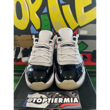 Load image into Gallery viewer, air jordan 11 llow concord 2014 sz 12

