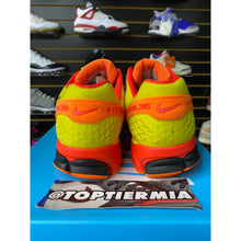 Load image into Gallery viewer, NIKE ZOOM VOMERO 5 DOERNBECHER  SZ 11
