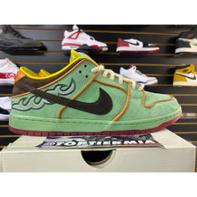 Load image into Gallery viewer, NIKE SB DUNK LOW RODEO SZ 11
