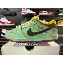 Load image into Gallery viewer, NIKE SB DUNK LOW RODEO SZ 11
