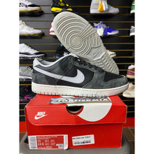 Load image into Gallery viewer, NIKE DUNK LOW RETRO ANIMAL PACK ZEBRA SZ 11
