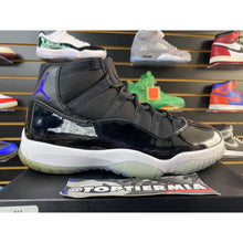 Load image into Gallery viewer, AIR JORDAN 11 SPACE JAM 2016 SZ 9.5
