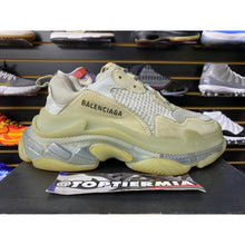 Load image into Gallery viewer, BALENCIAGA TRIPLE S CLEAR SOLE SZ 7
