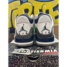 Load image into Gallery viewer, air jordan 3 midnight navy 2023 sz 8.5
