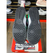 Load image into Gallery viewer, NIKE DUNK LOW STADIUM GREEN SZ 10
