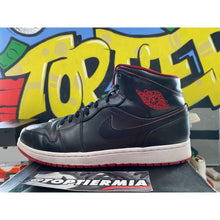 Load image into Gallery viewer, air jordan 1 mid black red white 2015 sz 11.5
