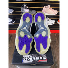 Load image into Gallery viewer, AIR JORDAN 11 LOW CONCORD SZ 9.5
