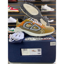 Load image into Gallery viewer, DIOR B30 CREAM ORANGE SZ 10
