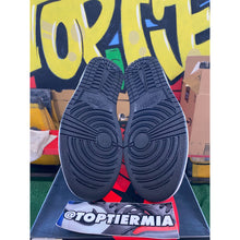 Load image into Gallery viewer, air jordan 1 shadow 2013 sz 9.5
