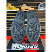 Load image into Gallery viewer, air jordan 1 high og gold toe top 3 2017 sz 6
