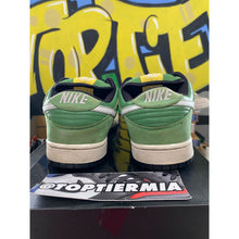 Load image into Gallery viewer, nike sb dunk low taxi series tokyo green 2006 sz 10.5
